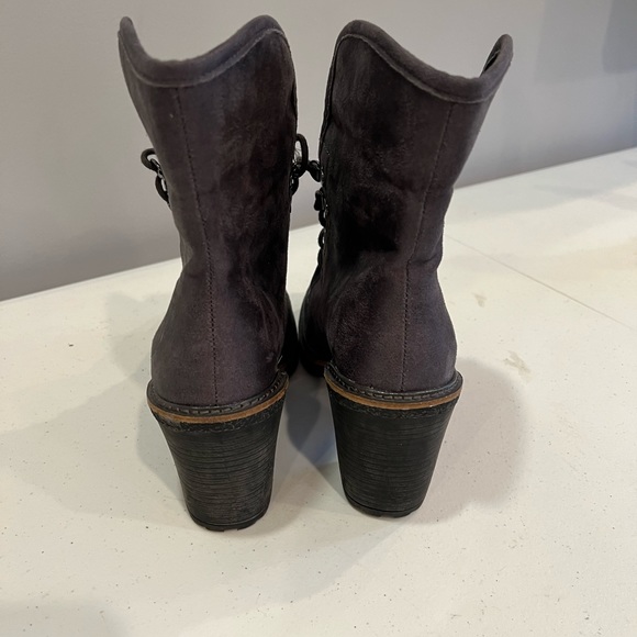 White Mountain lace up boot - Picture 4 of 5